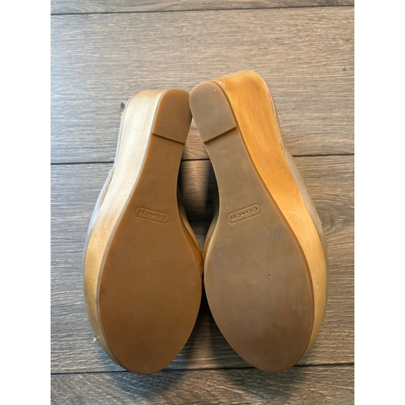 Coach Jade Wedge Platform Leather Laser Cut-out Open Peep Toe Taupe Gray W
11B - Picture 11 of 12